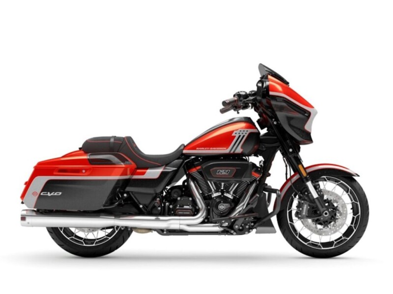 FLHXSE 2024 CVO™ Street Glide®