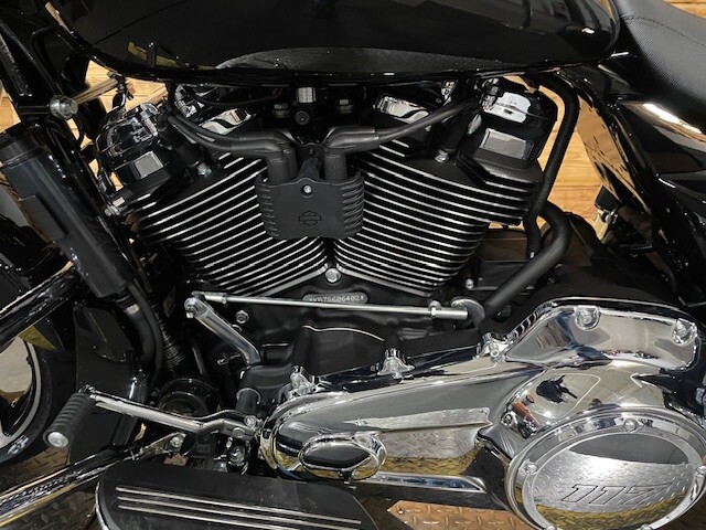 Harley-Davidson Street Glide 2025 FLHX VIVID BLACK - Photo 9