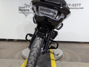 2026 Harley-Davidson® Road Glide® Vivid Black Black Trim thumb 1