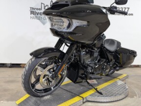 2026 Harley-Davidson® Road Glide® Vivid Black Black Trim thumb 0