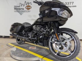 2026 Harley-Davidson® Road Glide® Vivid Black Black Trim thumb 2