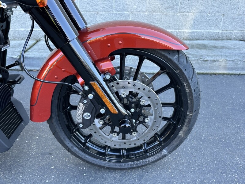 Harley-Davidson Freewheeler 2025 FLRT 84541925 WHISKEY FIRE W/ PINSTRIPE - Photo 6