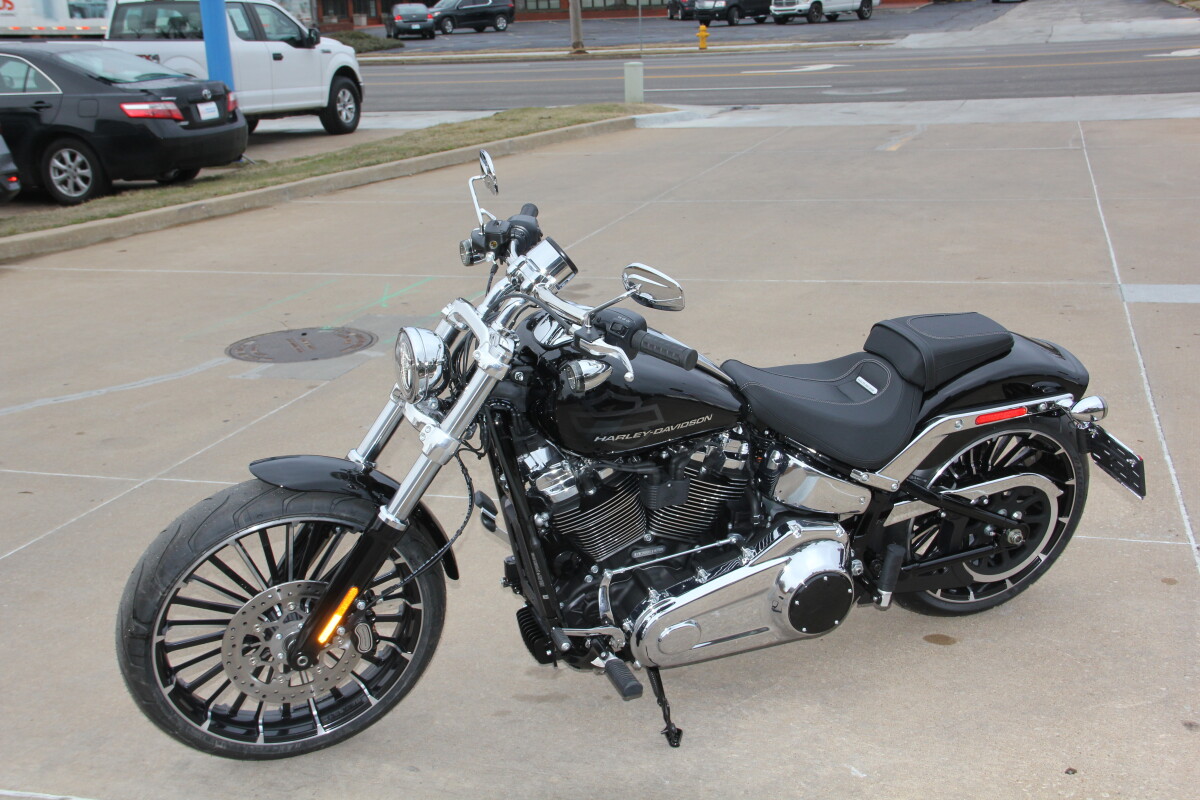 2025 Harley-Davidson Breakout Vivid Black - Photo 6