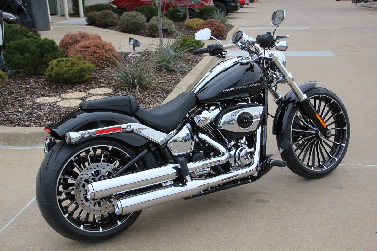 2025 Harley-Davidson Breakout Vivid Black - Photo 5