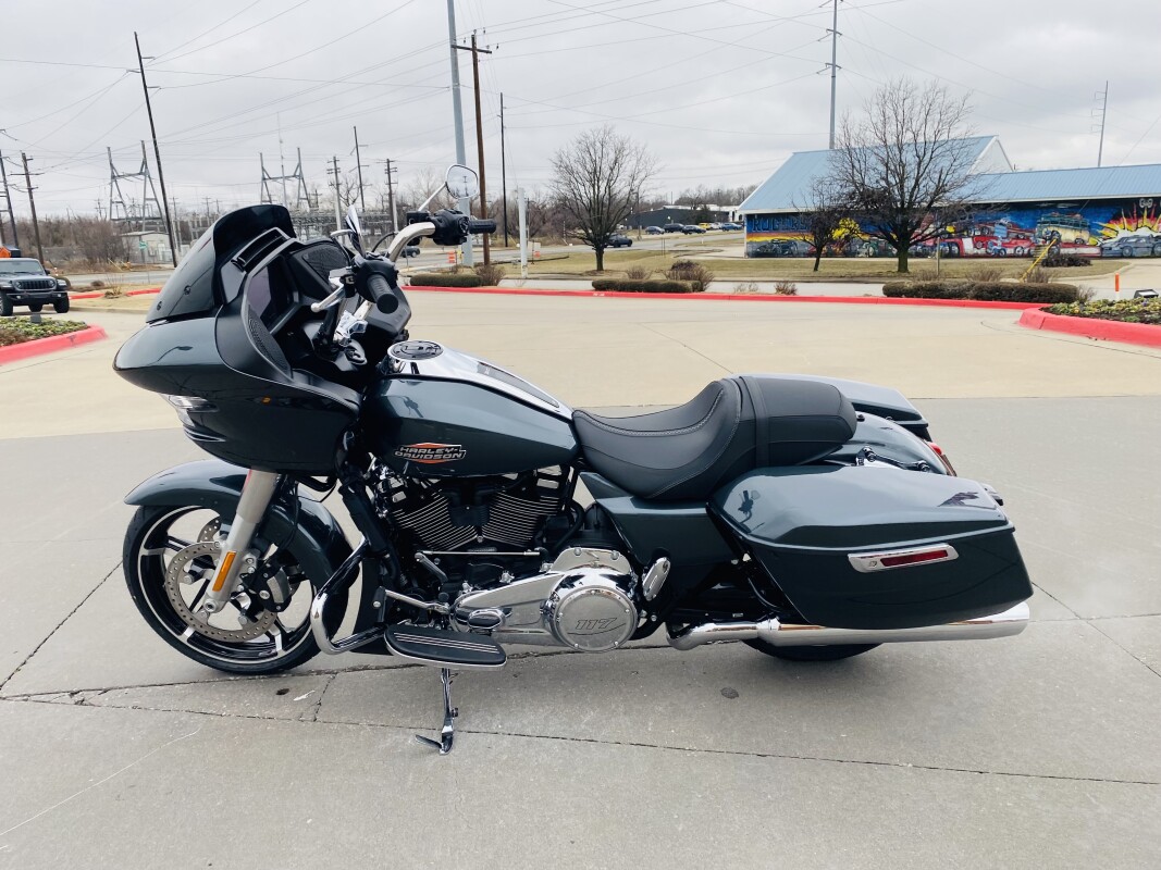 2025 Harley-Davidson Road Glide FLTRX 608608 - Photo 3