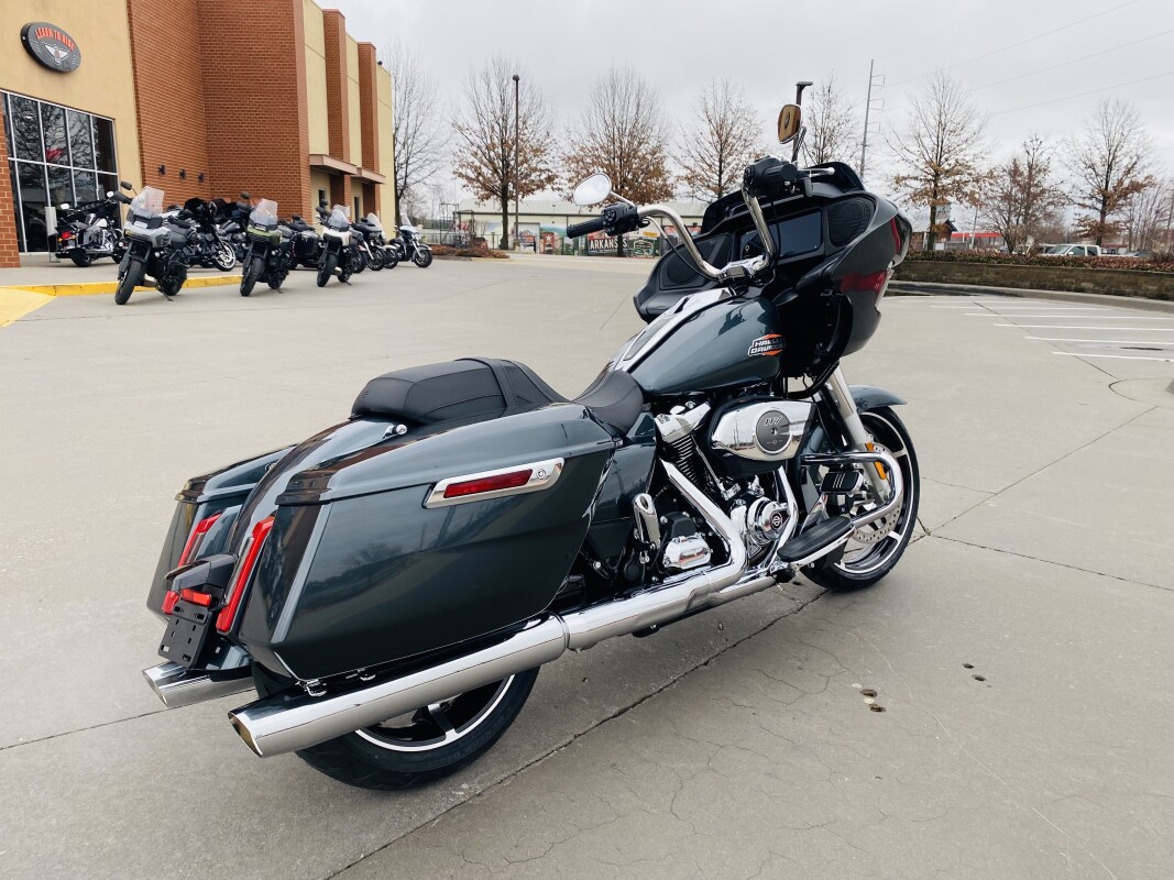 2025 Harley-Davidson Road Glide FLTRX 608608 - Photo 4