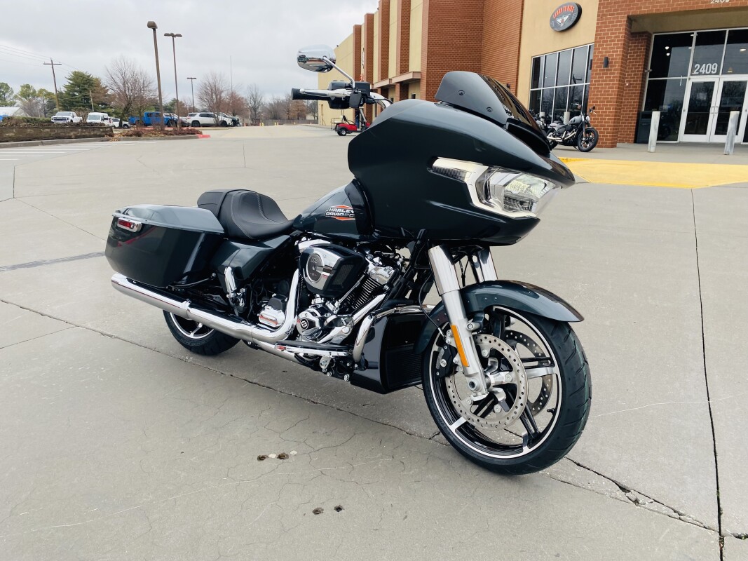 2025 Harley-Davidson Road Glide FLTRX 608608 - Photo 2