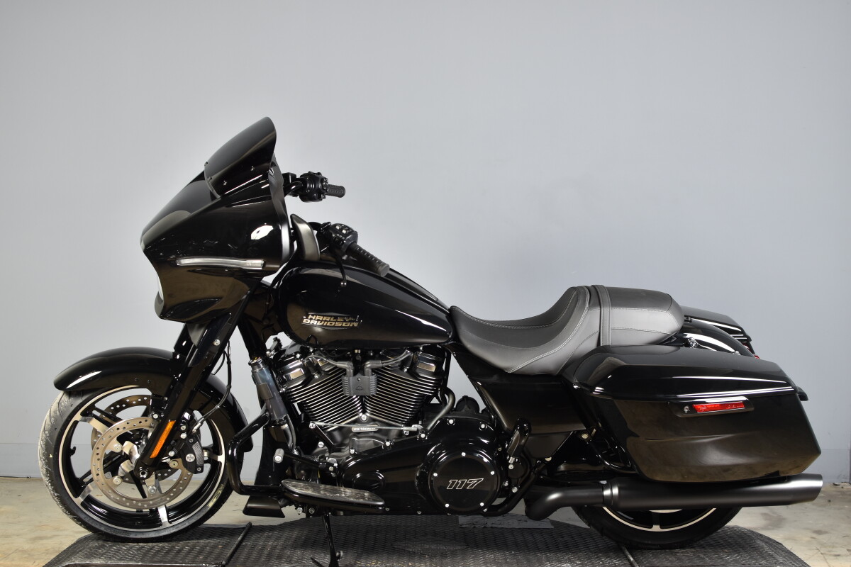 2025 Harley-Davidson Street Glide FLHX - Photo 5