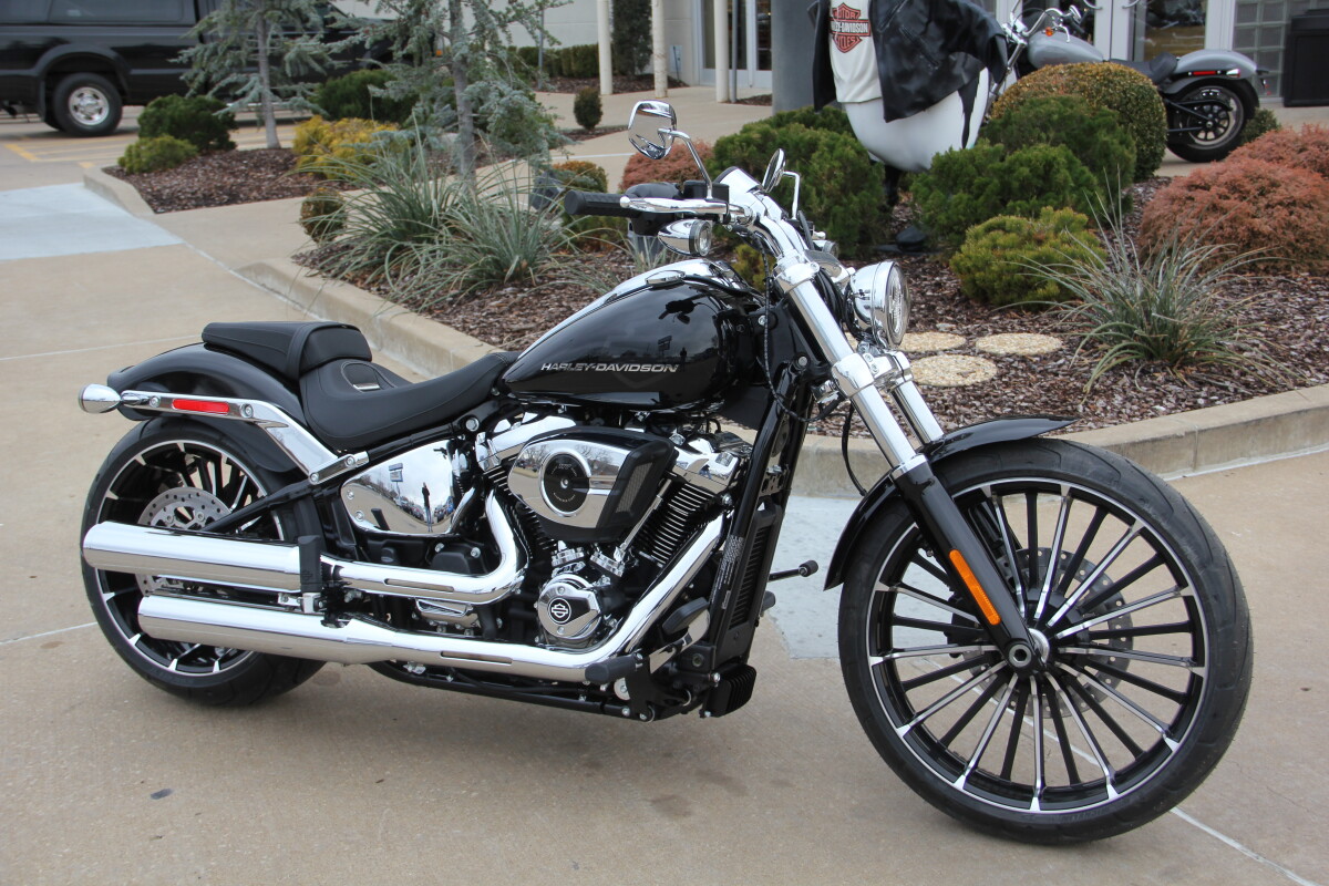 2025 Harley-Davidson Breakout Vivid Black - Photo 4