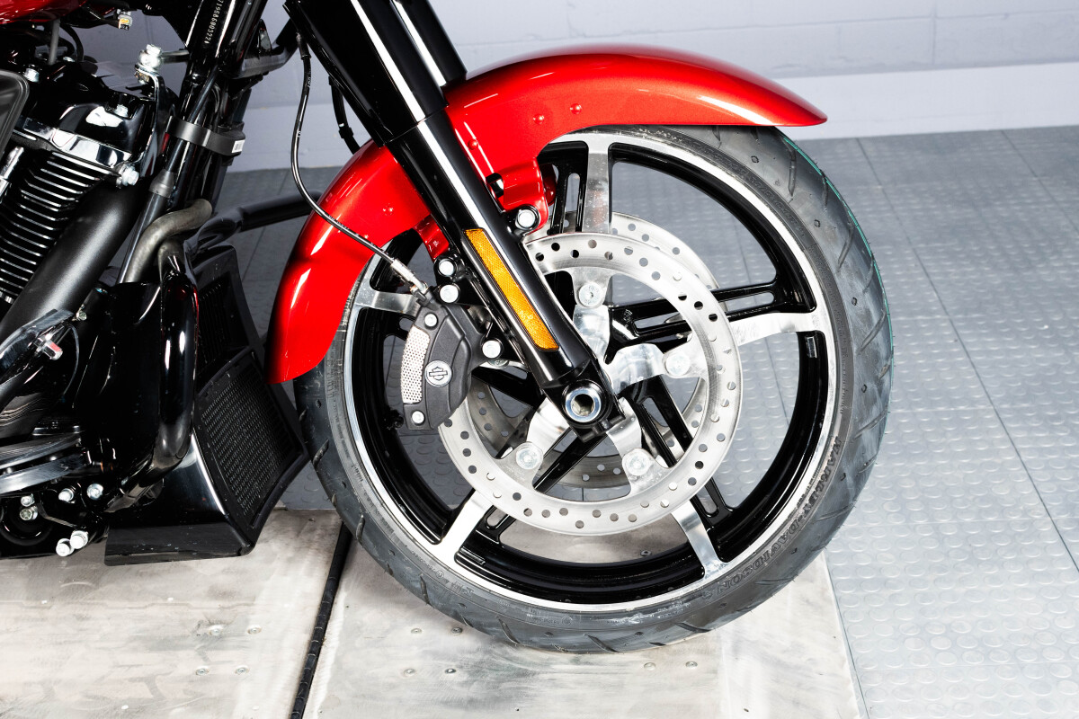 2025 Harley-Davidson Road Glide FLTRX - Photo 4