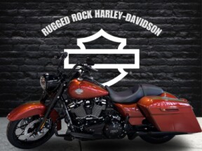 2025 Harley-Davidson<sup>®</sup> Road King<sup>®</sup> Special Whiskey Fire thumb 3