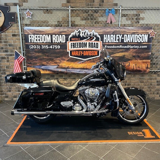 2022 Harley-Davidson® Street Glide® Special Gunship Grey