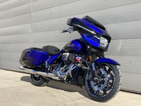 2025 Harley-Davidson<sup>®</sup> CVO™ Street Glide® thumb 3