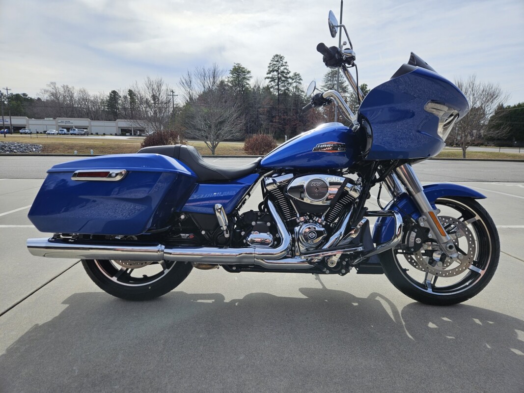 2025 Harley-Davidson Road Glide Blue Burst - Photo 5