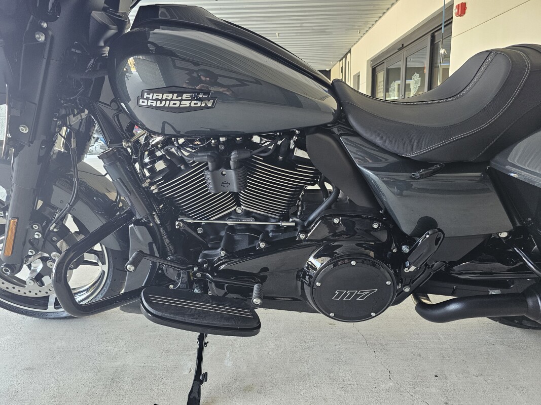 2025 Harley-Davidson Street Glide - Photo 9