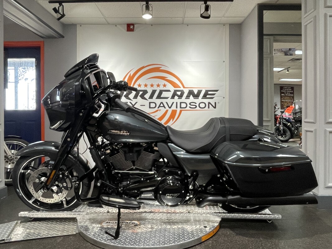 2025 Harley-Davidson Street Glide - Photo 5