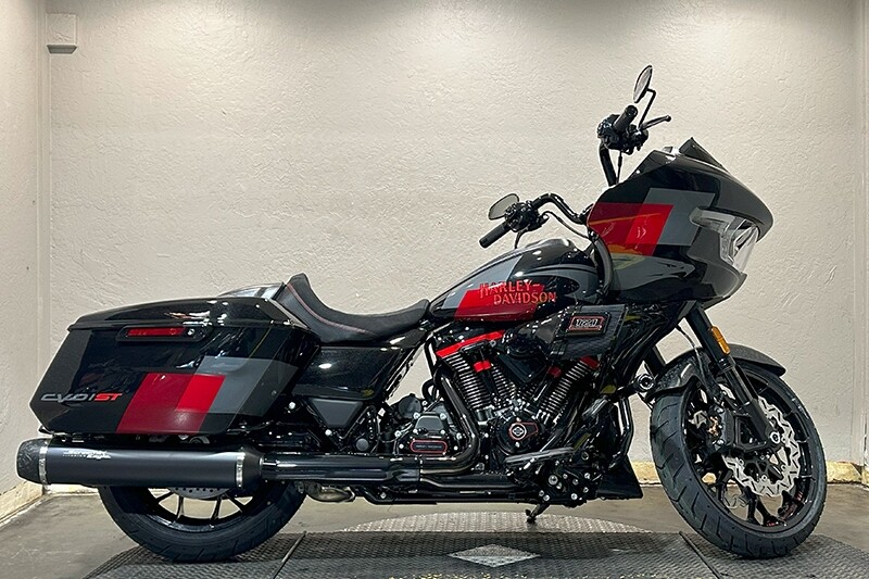 Harley-Davidson CVO Road Glide ST 2025 FLTRXSTSE 84555069 HOT LAP