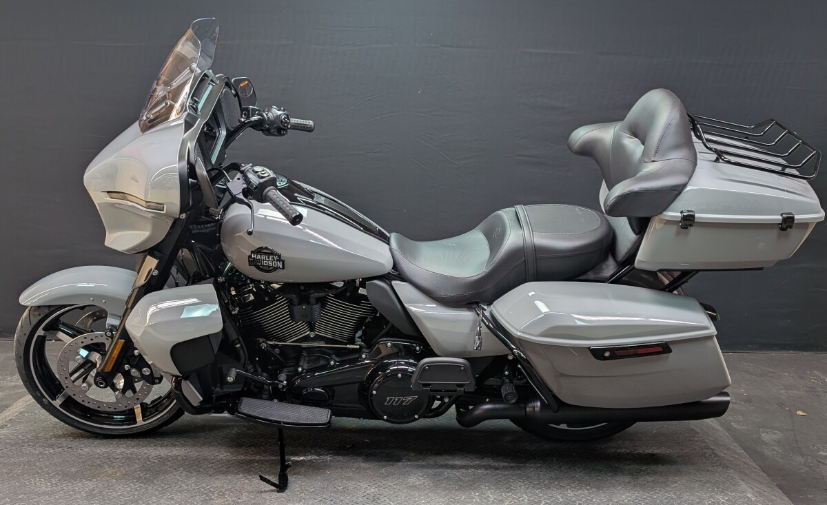 Harley-Davidson Street Glide Ultra 2025 FLHXU Billiard Gray - Photo 5