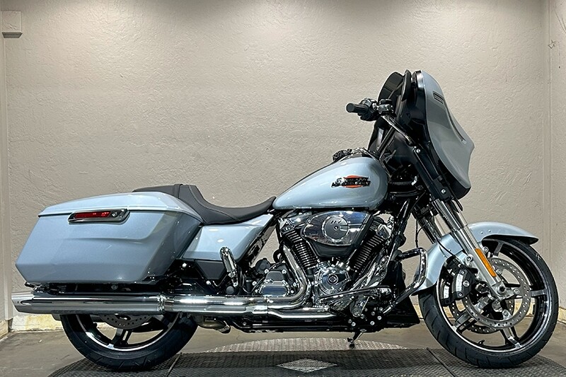Harley-Davidson Street Glide 2025 FLHX 84540387DT ATLAS SLV MTLIC