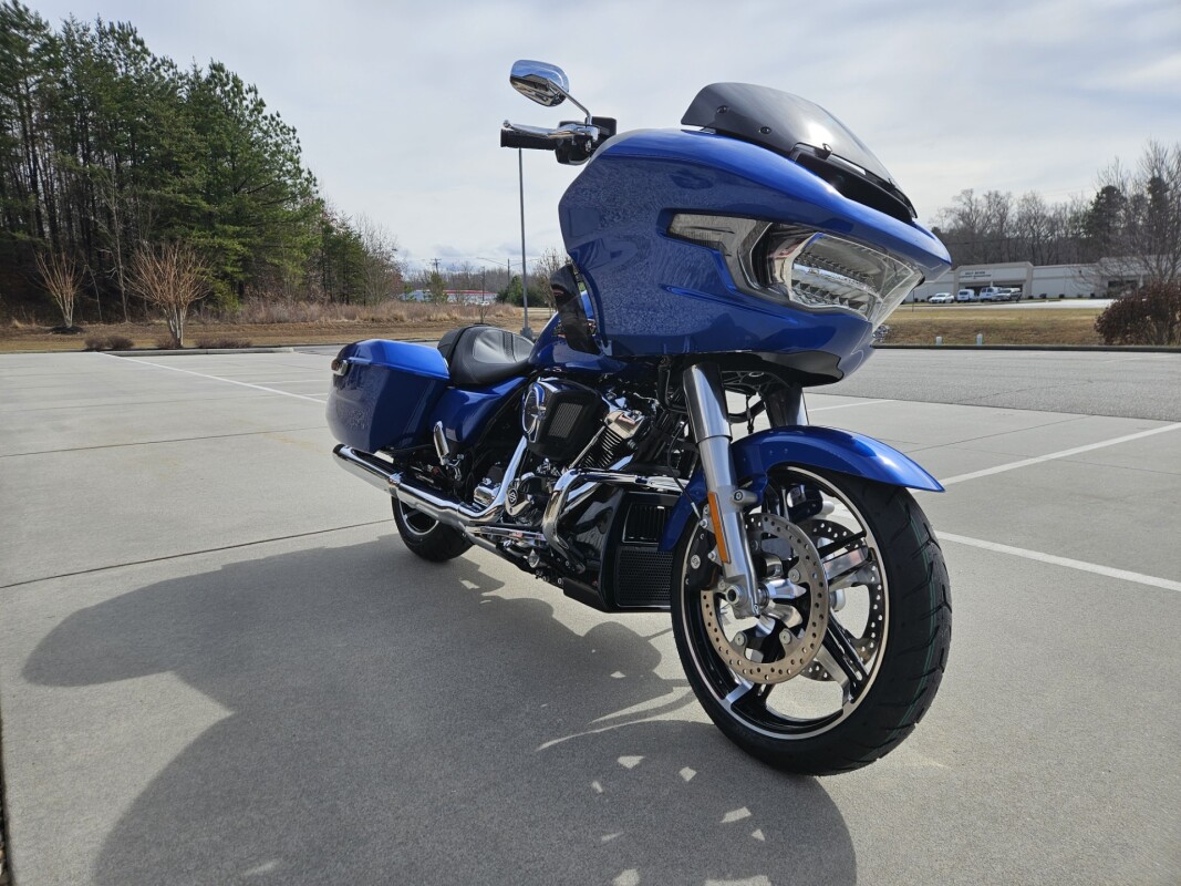 2025 Harley-Davidson Road Glide Blue Burst - Photo 4