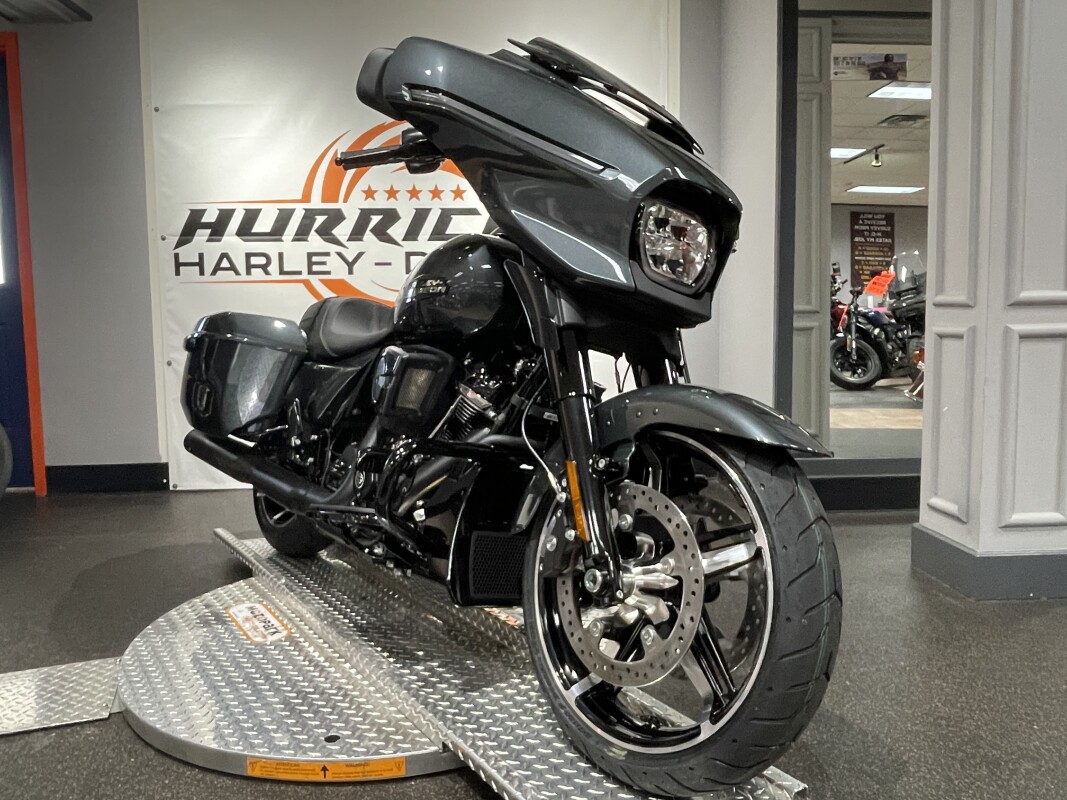 2025 Harley-Davidson Street Glide - Photo 2