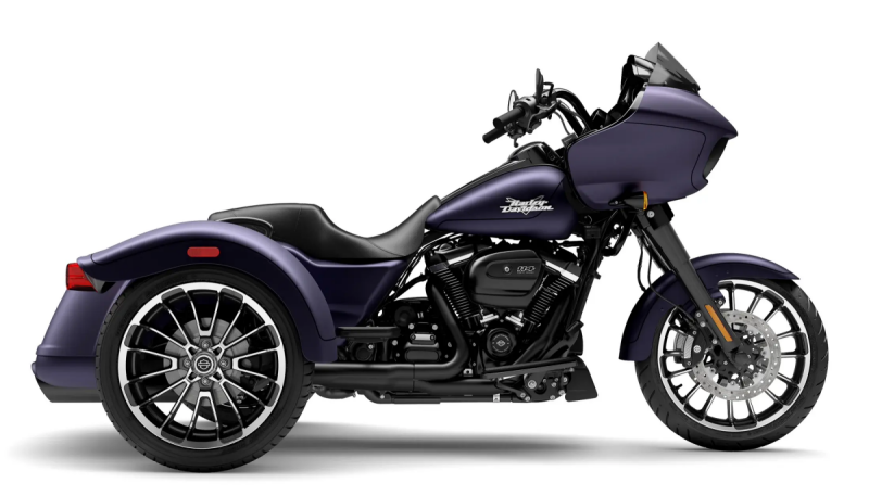 2025 Harley-Davidson<sup>®</sup> Road Glide<sup>®</sup> 3 Purple Abyss Denim w/Cast Wheels
