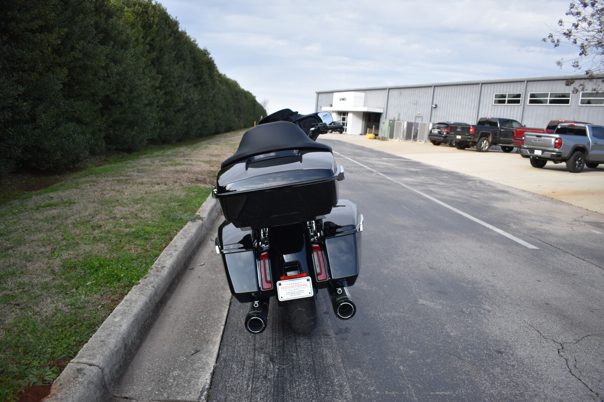 2025 Harley-Davidson Street Glide - Photo 10