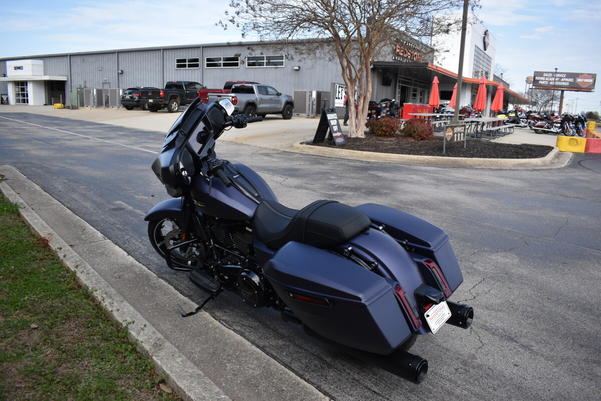 2025 Harley-Davidson Street Glide - Photo 10