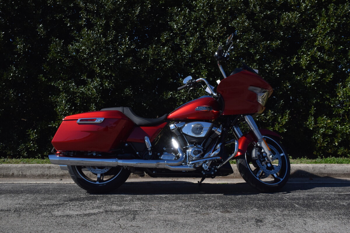 FLTRX 2025 Road Glide - Photo 2
