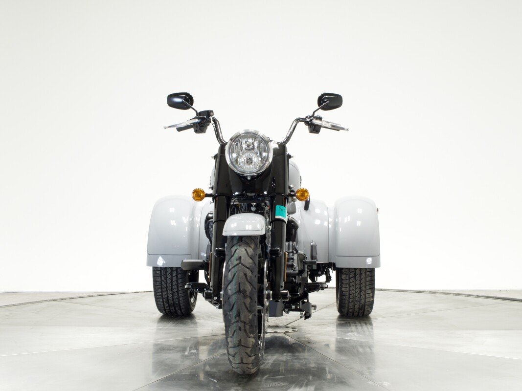 2025 Harley-Davidson FLRT Freewheeler in Billiard Gray - Photo 4