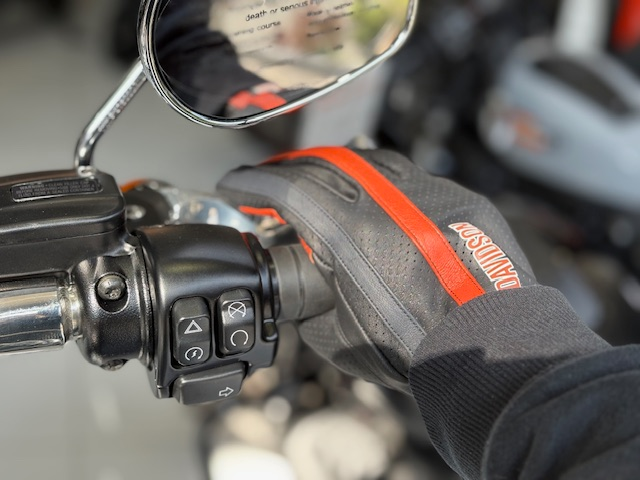 新作グローブのご紹介 | Harley-Davidson® 湘南