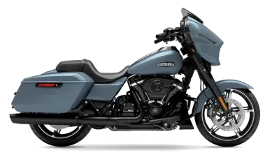2024 Harley-Davidson<sup>®</sup> Street Glide® Sharkskin Blue - Black Finish