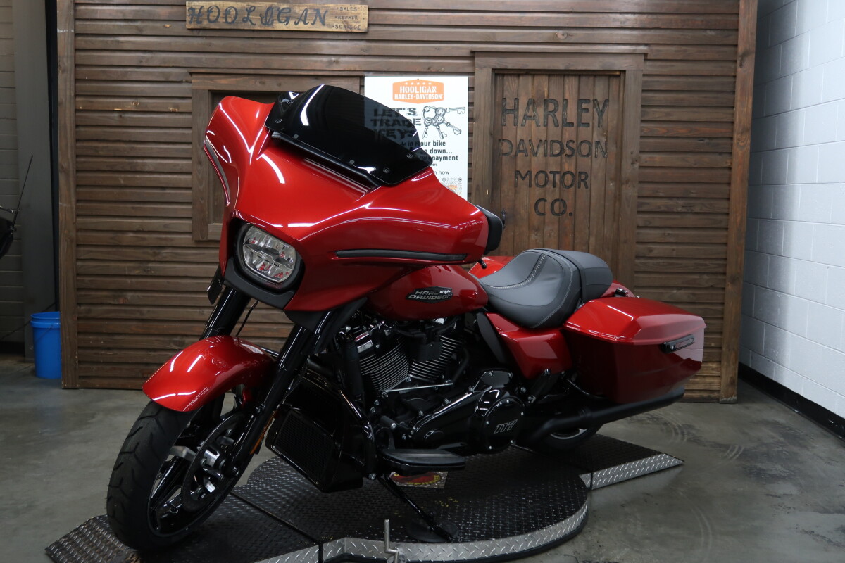 2025 Harley-Davidson Street Glide BRILLIANT RED - Photo 6