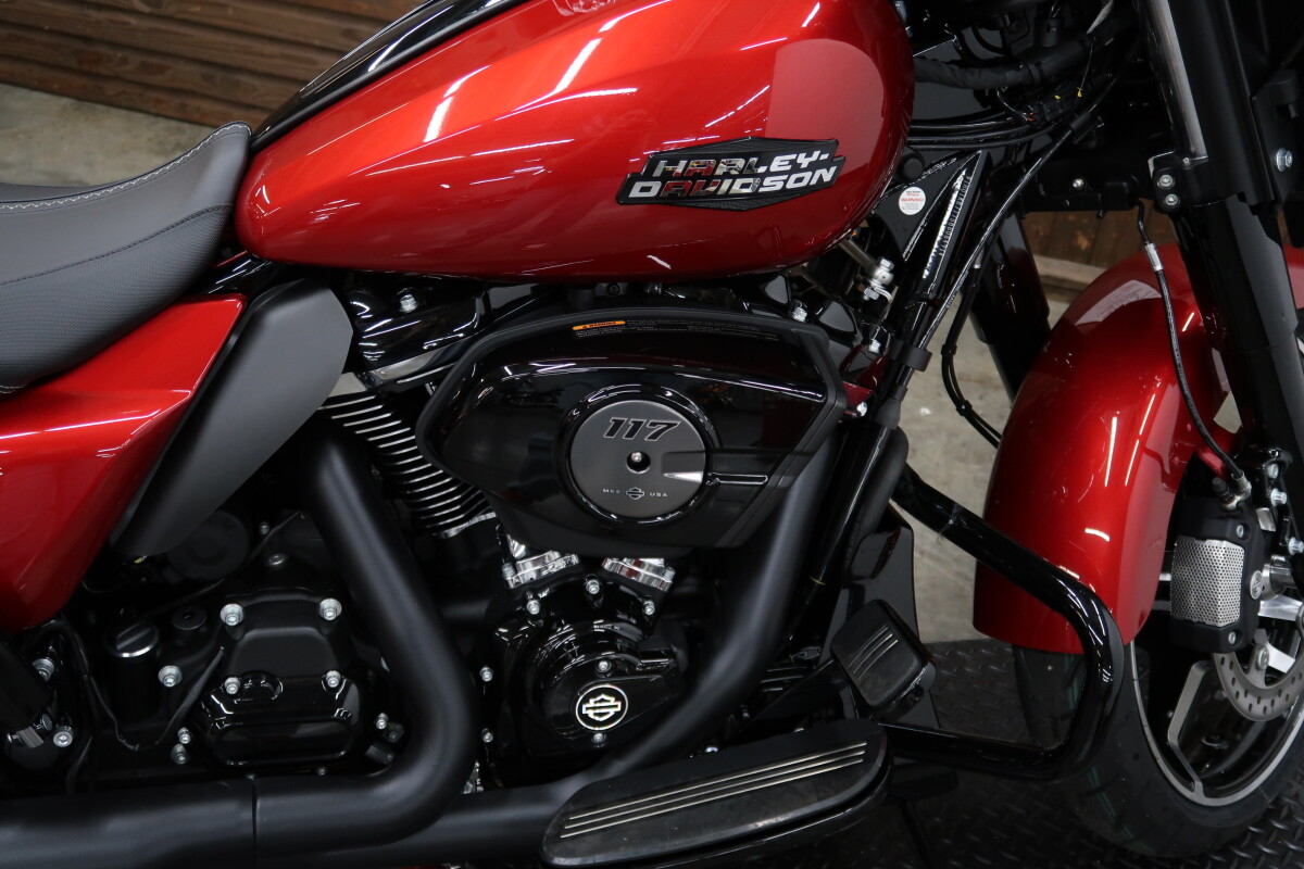 2025 Harley-Davidson Street Glide BRILLIANT RED - Photo 9