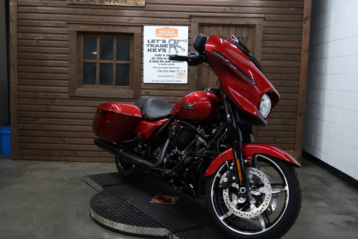 2025 Harley-Davidson Street Glide BRILLIANT RED - Photo 8