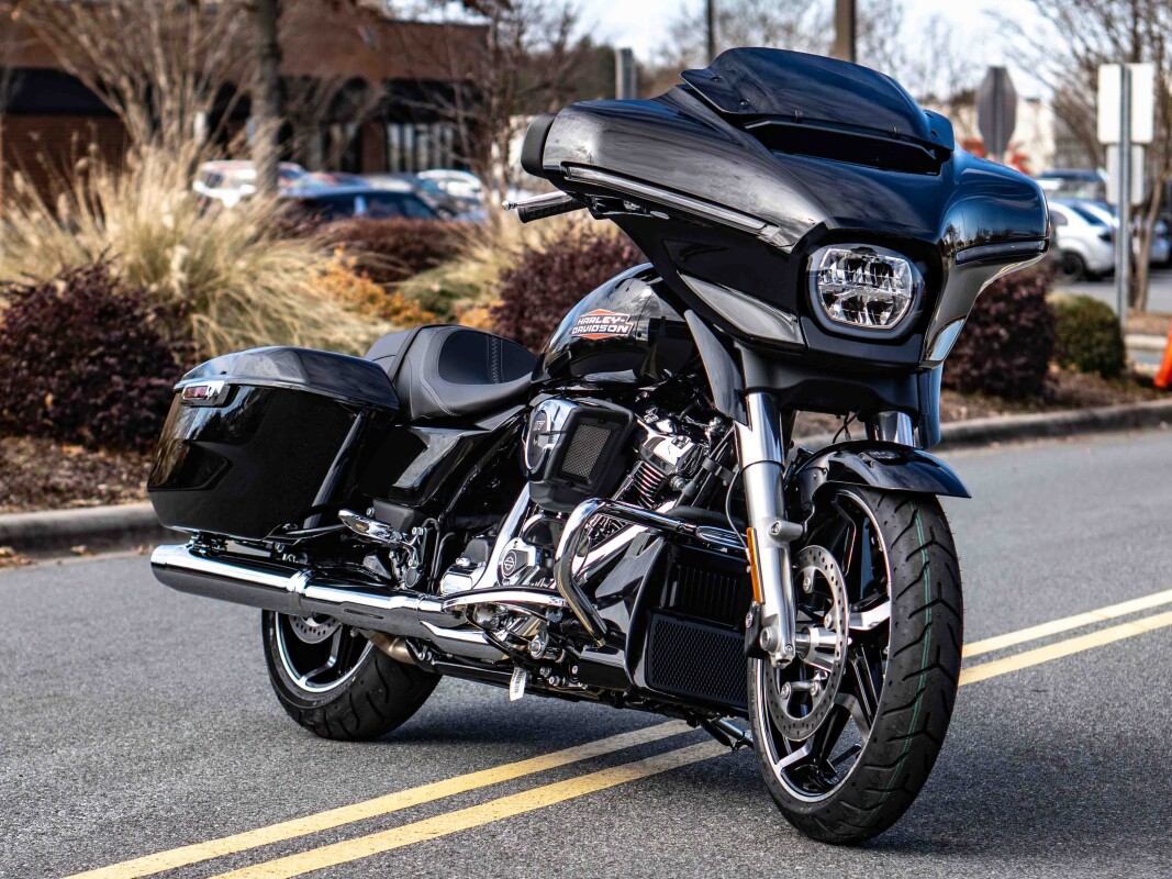 FLHX 2025 Street Glide - Photo 7
