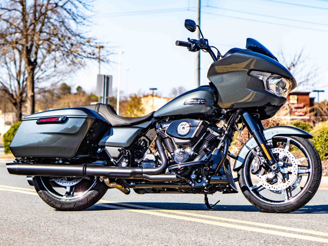 FLTRX 2025 Road Glide - Photo 4