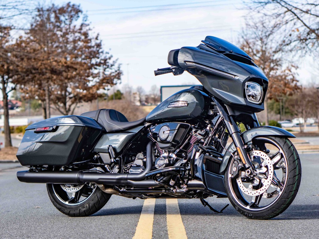 FLHX 2025 Street Glide - Photo 2