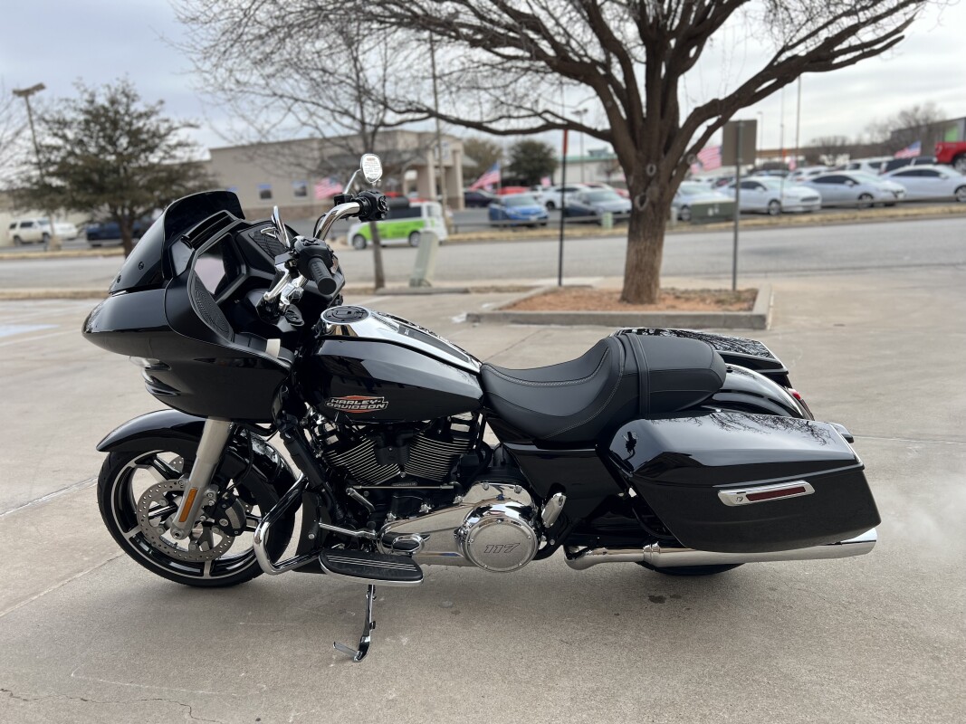 2025 Harley-Davidson Road Glide Black - Photo 6