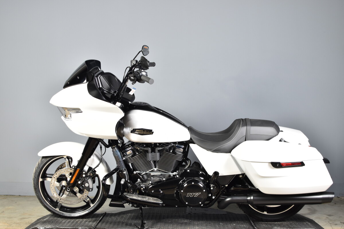 2025 Harley-Davidson Road Glide FLTRX - Photo 5