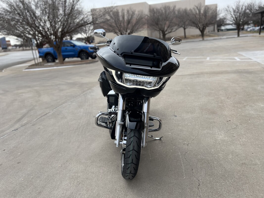 2025 Harley-Davidson Road Glide Black - Photo 4