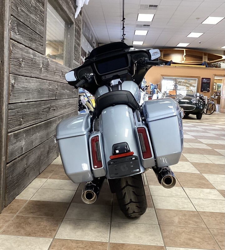 2025 Harley-Davidson Street Glide - Photo 4