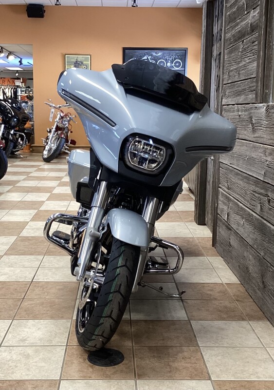 2025 Harley-Davidson Street Glide - Photo 2