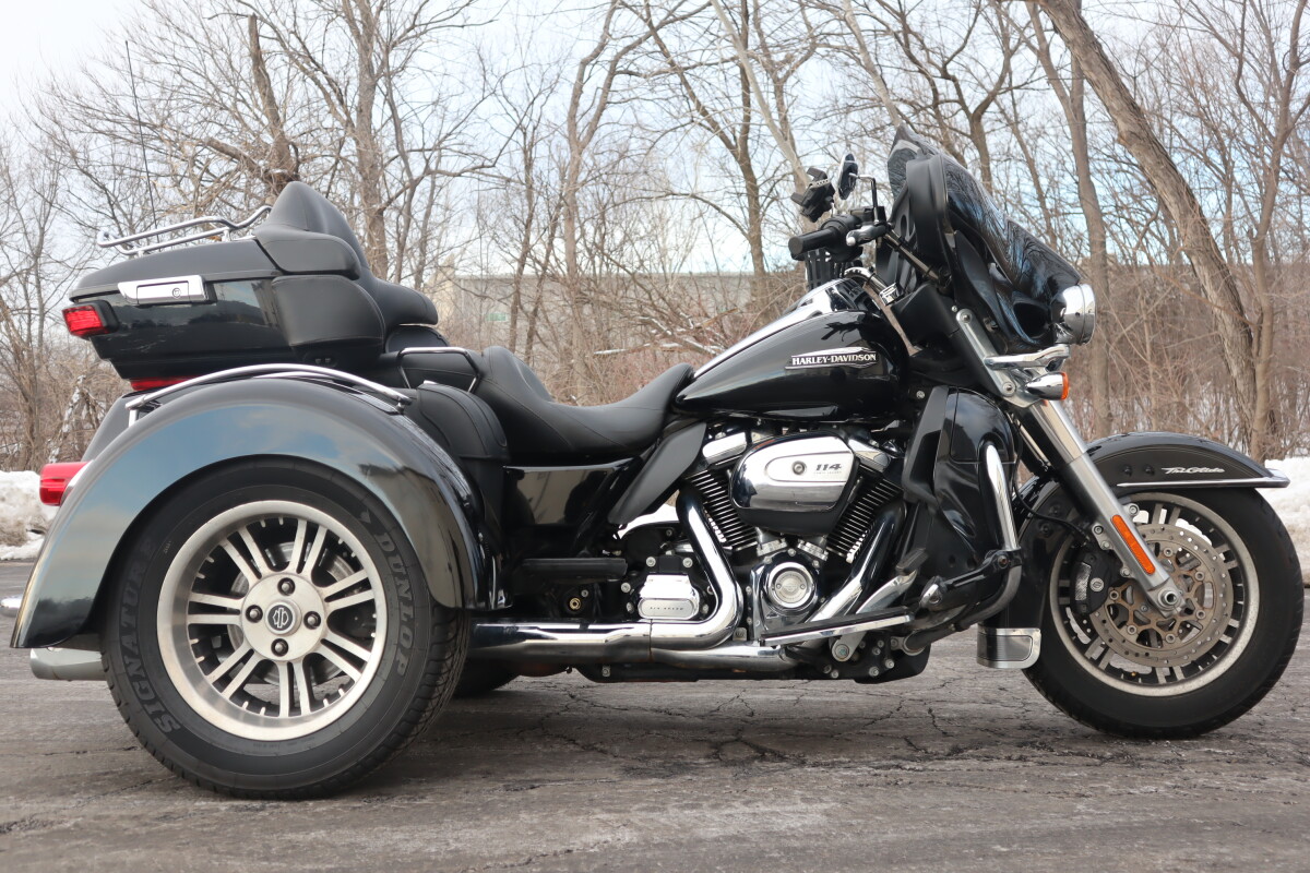 2019 Harley-Davidson Tri Glide Ultra FLHTCUTG