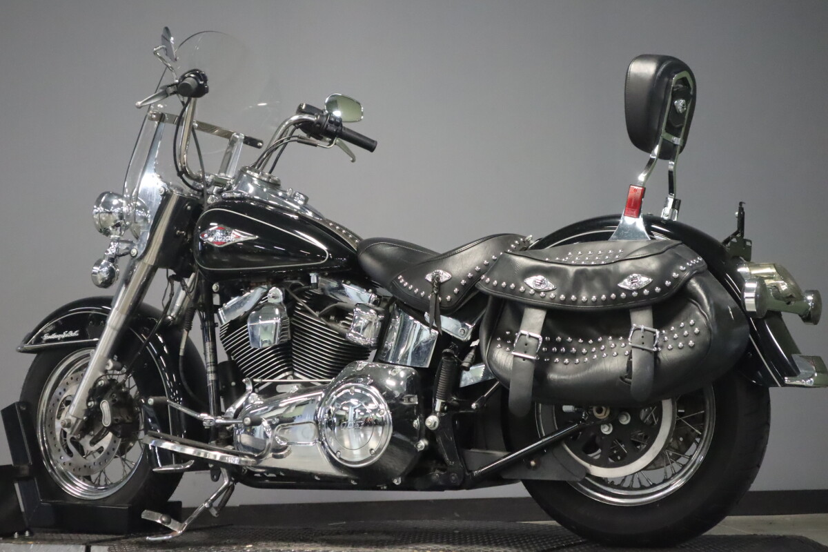 2015 Harley-Davidson Heritage Softail Classic FLSTC - Photo 6