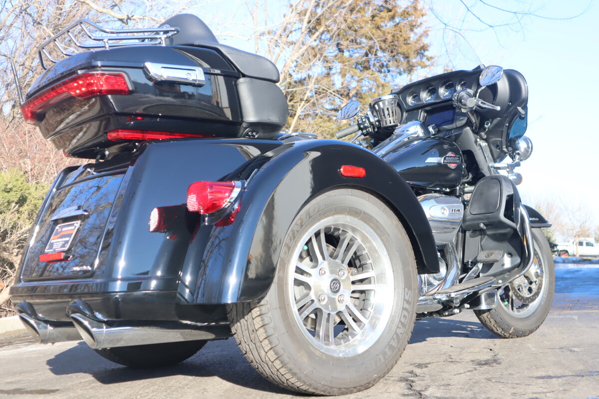 2023 Harley-Davidson Tri Glide Ultra FLHTCUTG - Photo 8