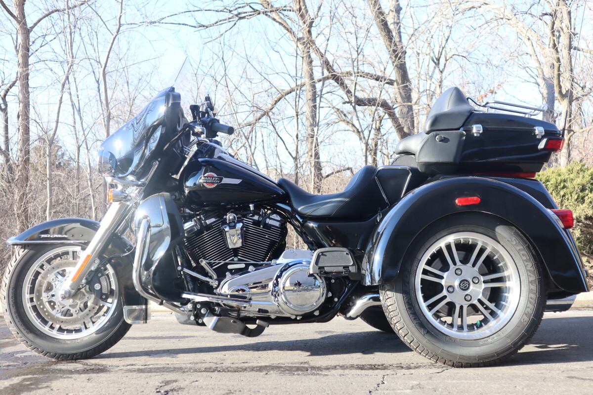 2023 Harley-Davidson Tri Glide Ultra FLHTCUTG - Photo 5
