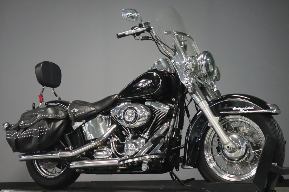 2015 Harley-Davidson Heritage Softail Classic FLSTC - Photo 2