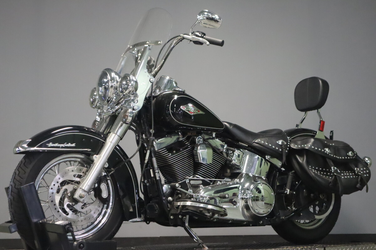 2015 Harley-Davidson Heritage Softail Classic FLSTC - Photo 4