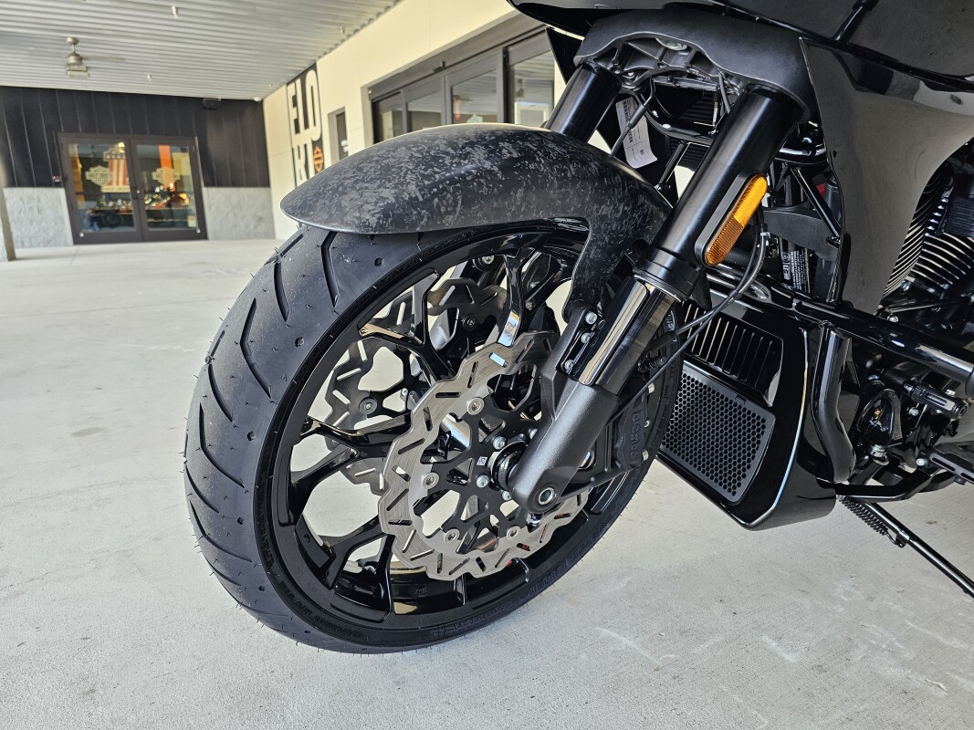 2025 Harley-Davidson CVO Road Glide ST - Photo 6